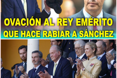 Juan Carlos I reaparece en Sevilla entre aplausos y vítores durante el Domingo de Resurrección